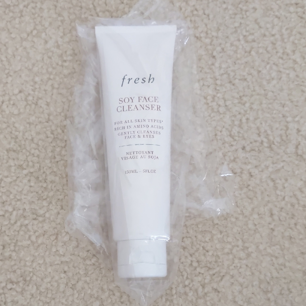 Brand New fresh Soy Face Cleanser Cream 5 Fluid Oz
